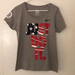 Women’s Nike t-shirt